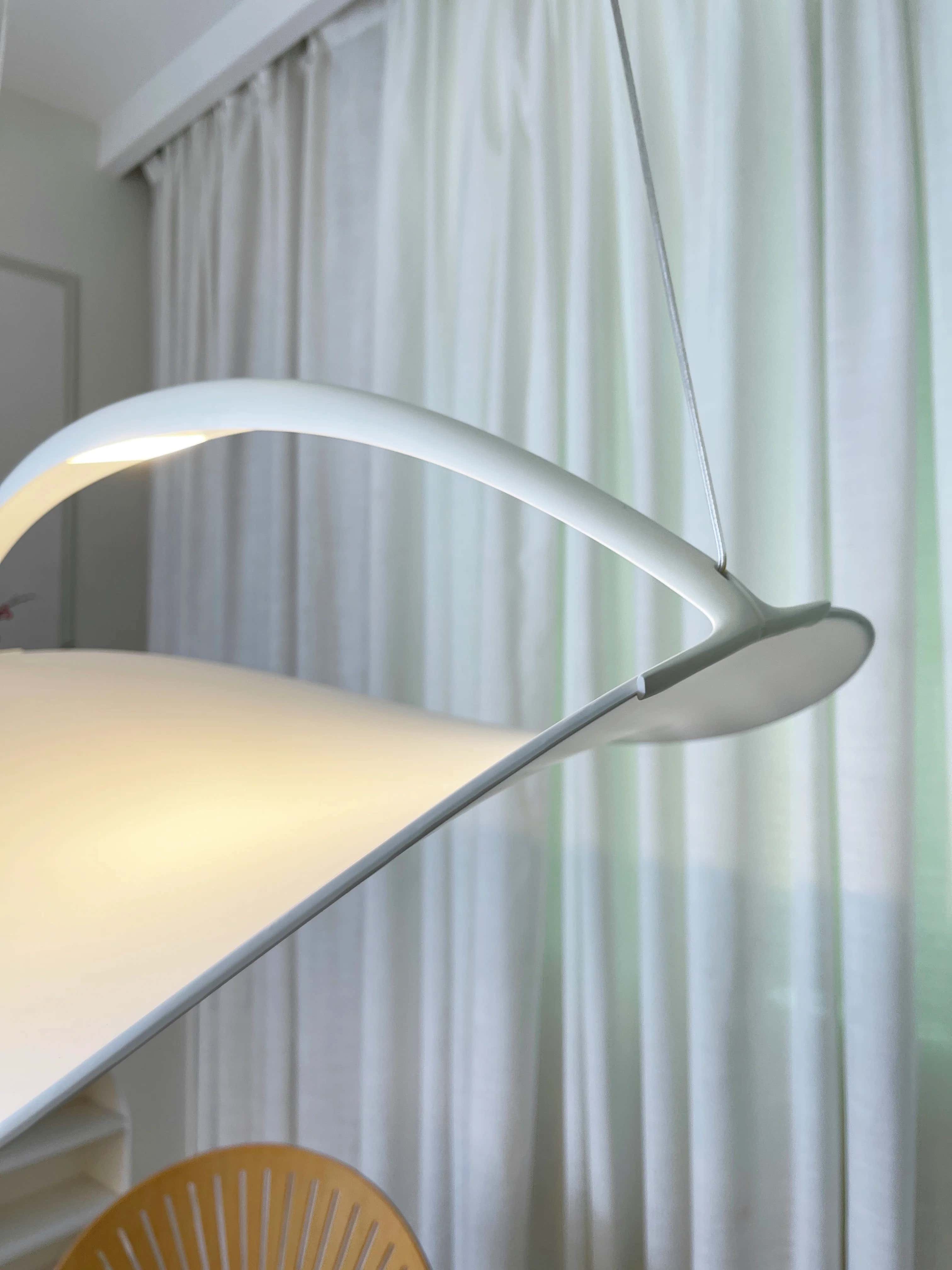 Luvra Floating Arc Pendant Light