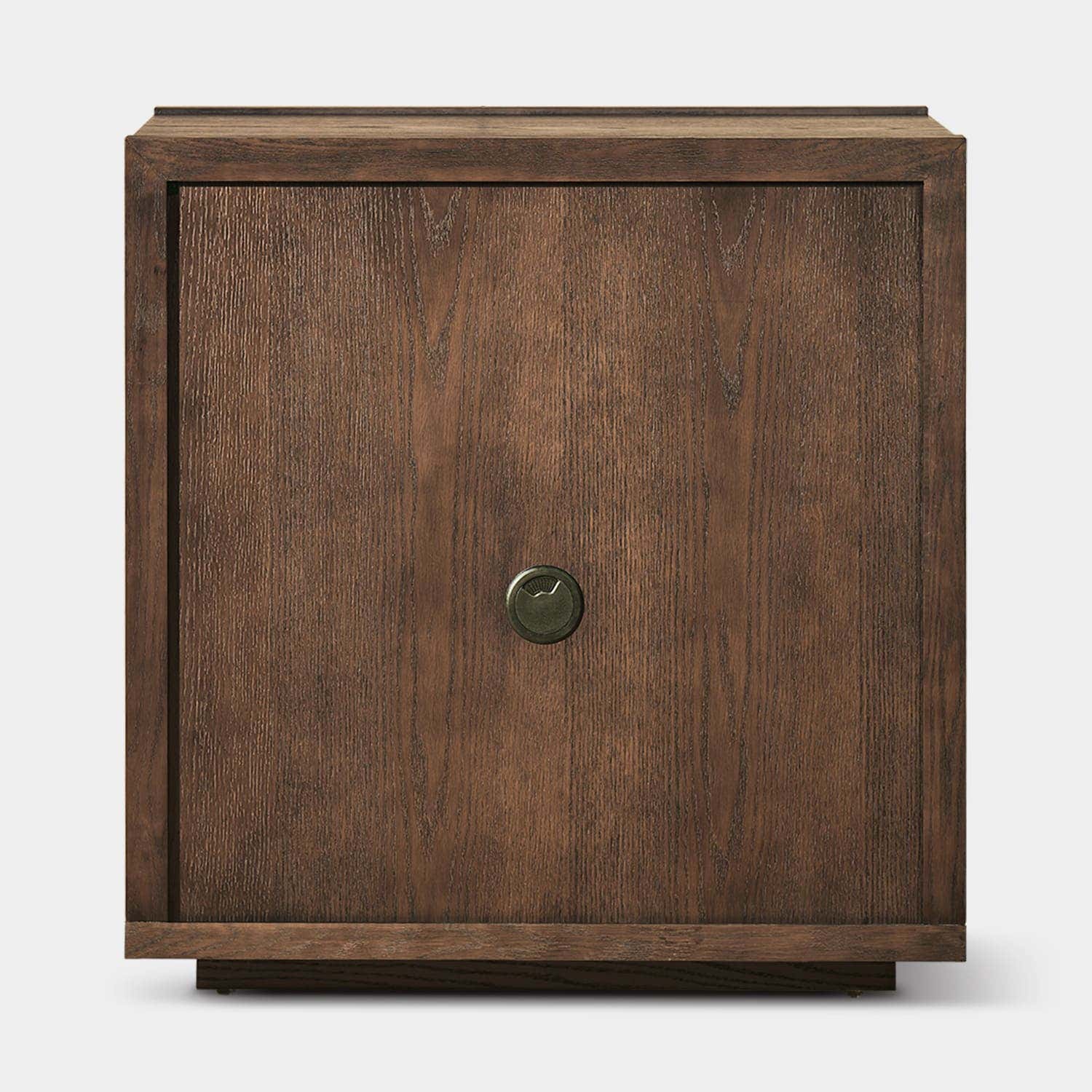 Alvar 32″ Oak 3-Drawer Chest