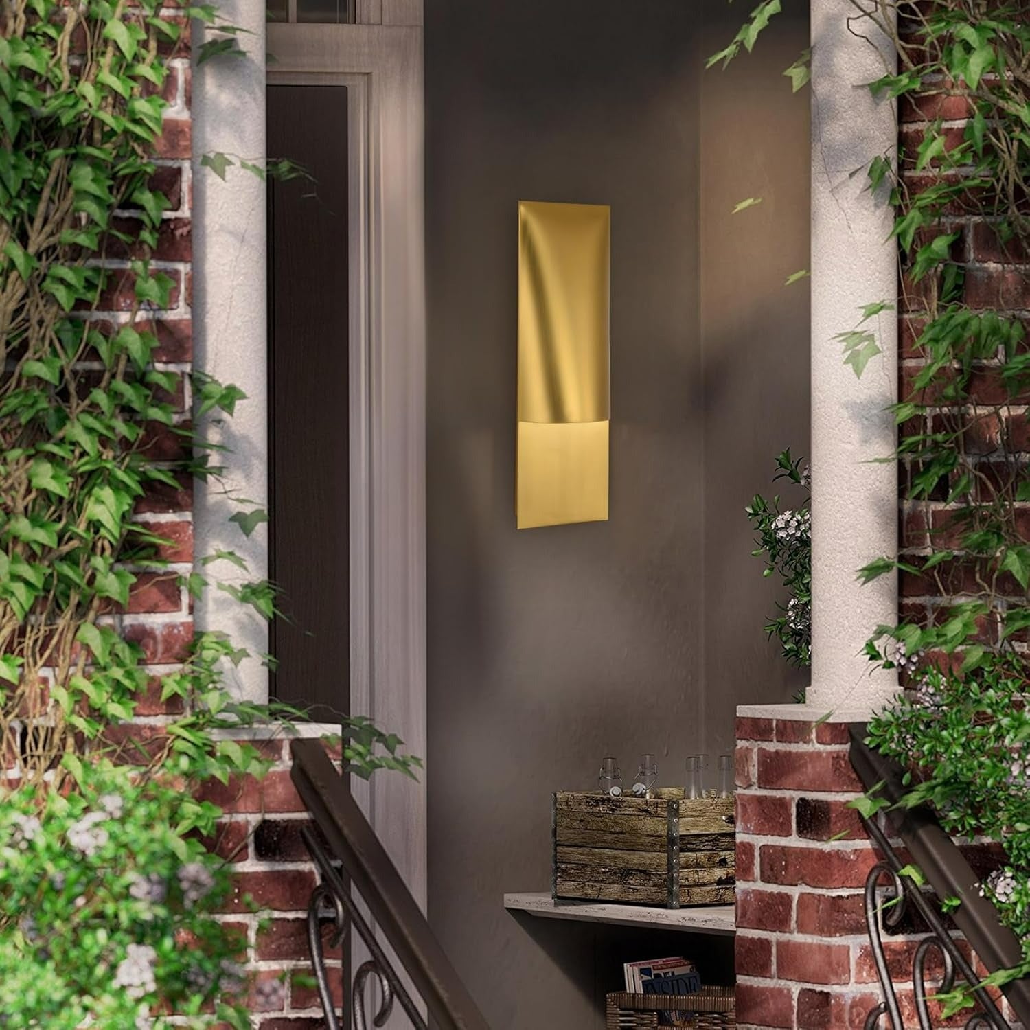 Trany Vertical Wall Sconce 18"H#Finish_Gold