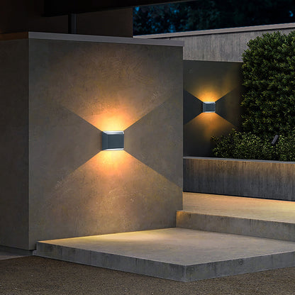 Beamweave Minimalist Outdoor Up Down Wall Light