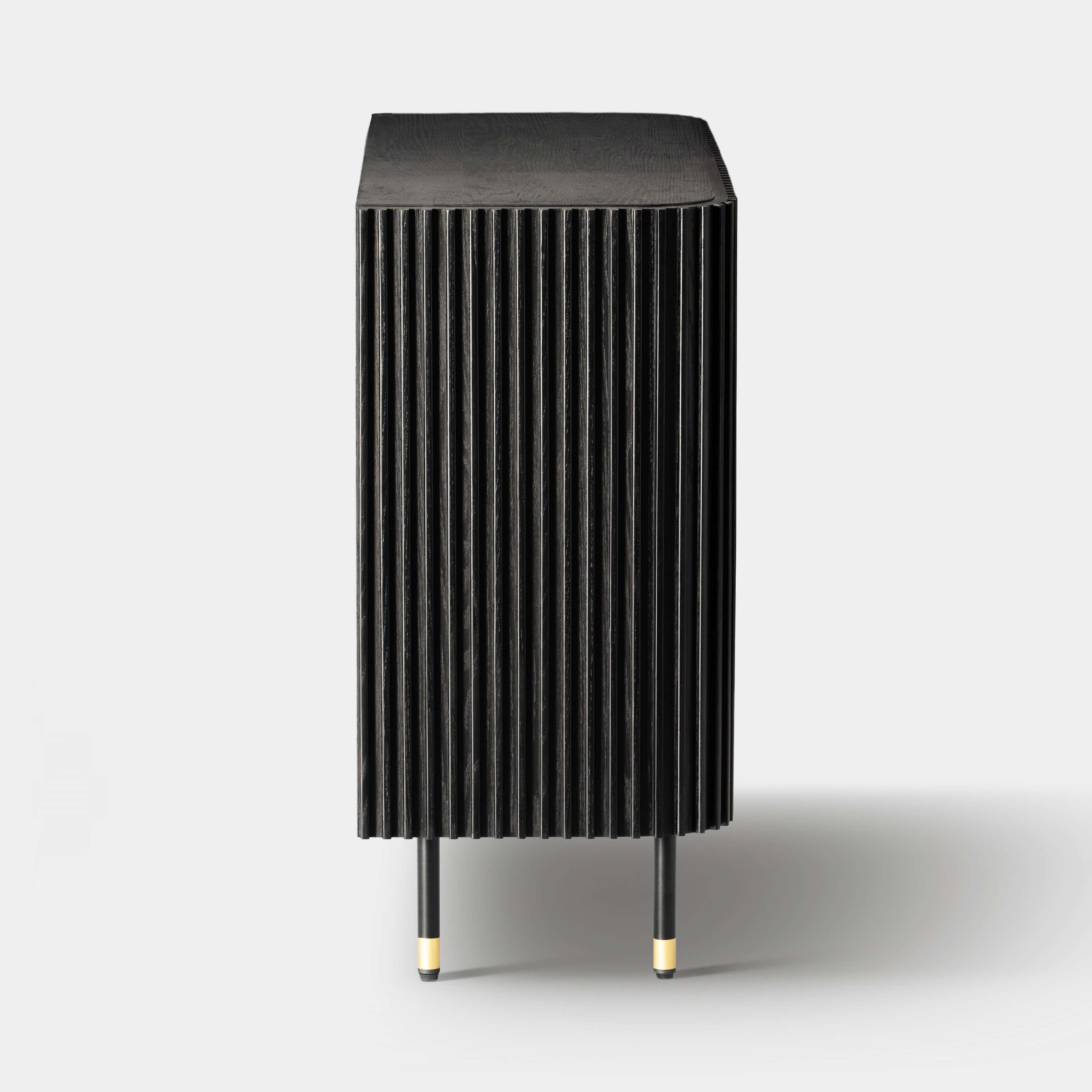 Ewan 40″ Oak Cabinet