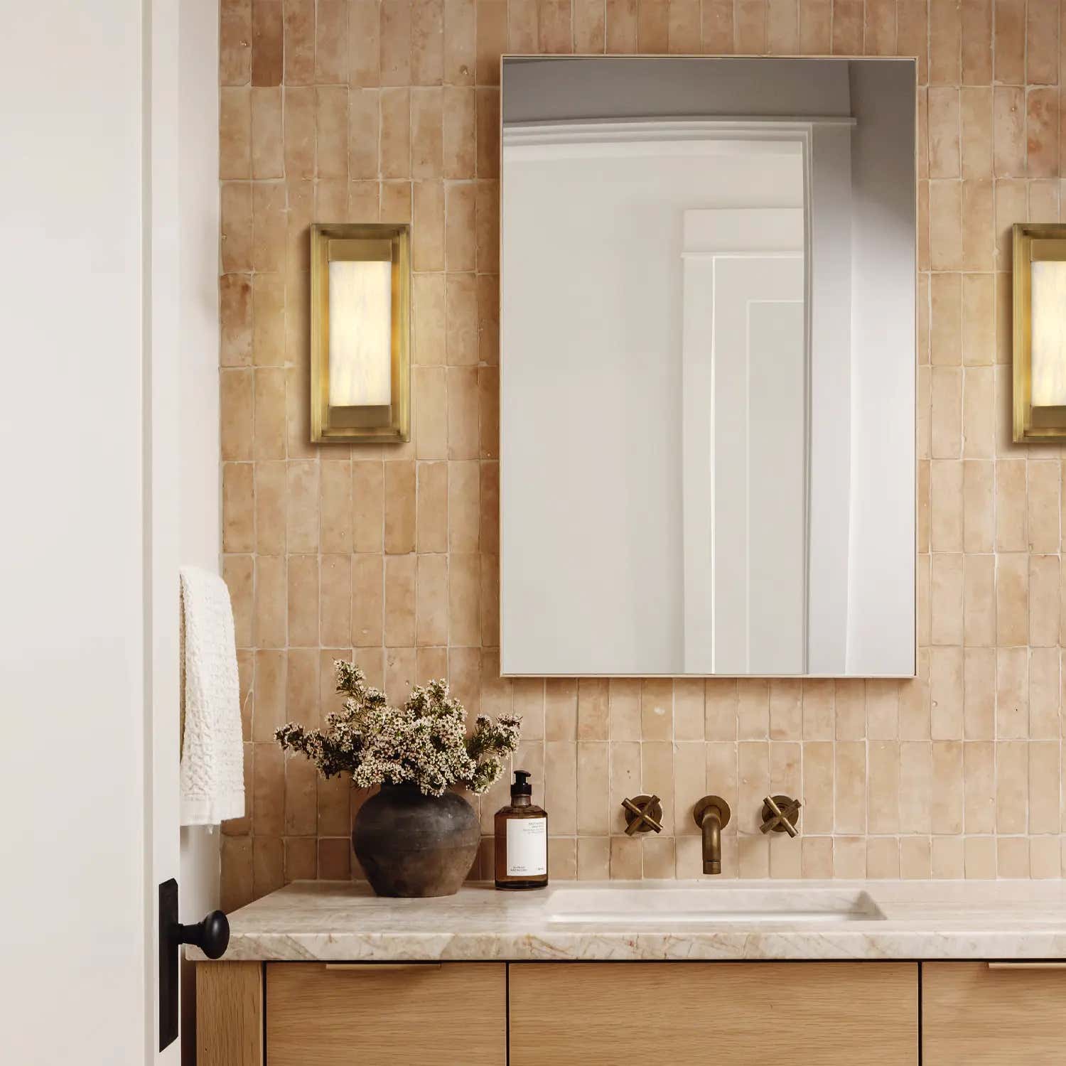 Bravura Alabaster Wall Sconce 16"H#Finish_Gold