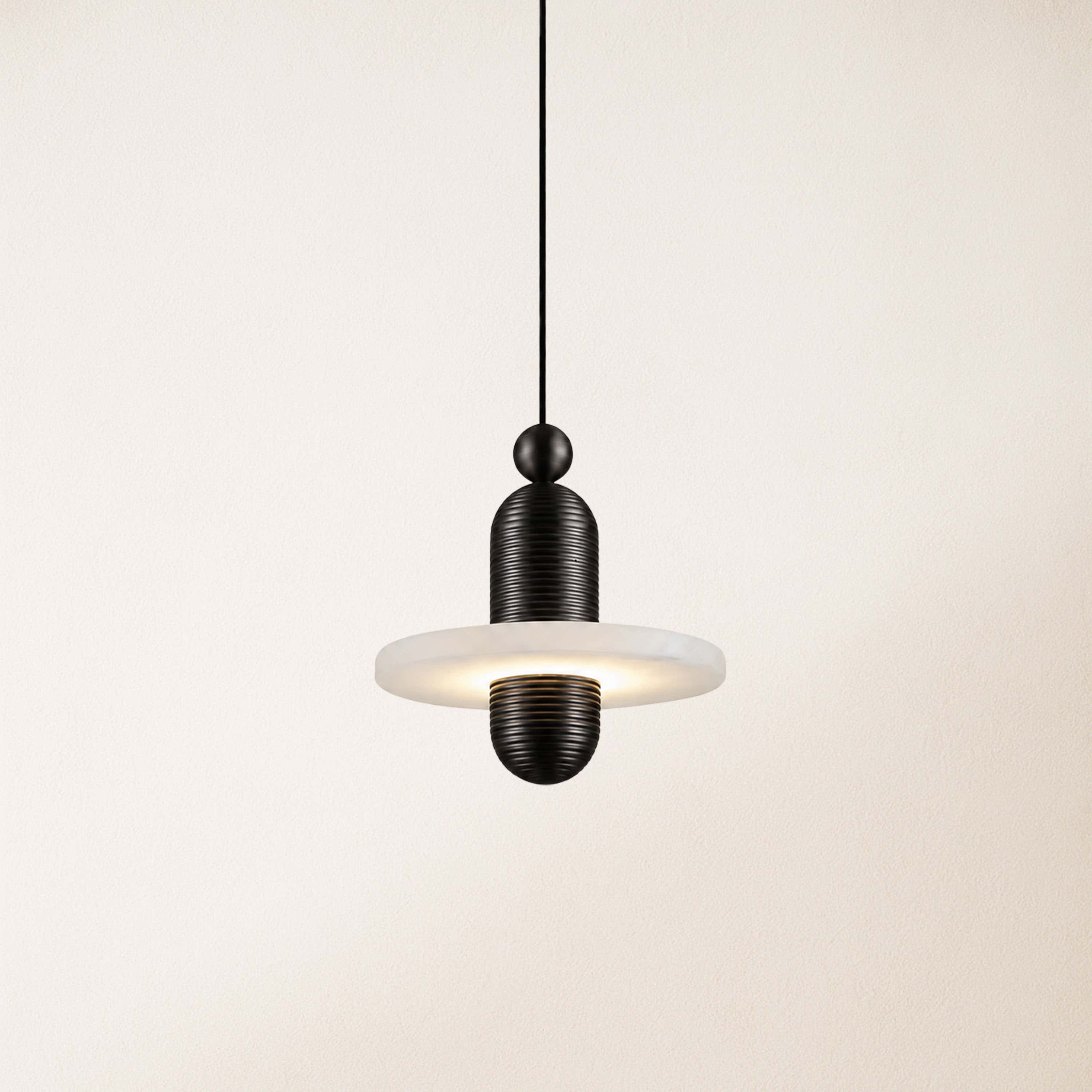 Median Mono Pendant Light